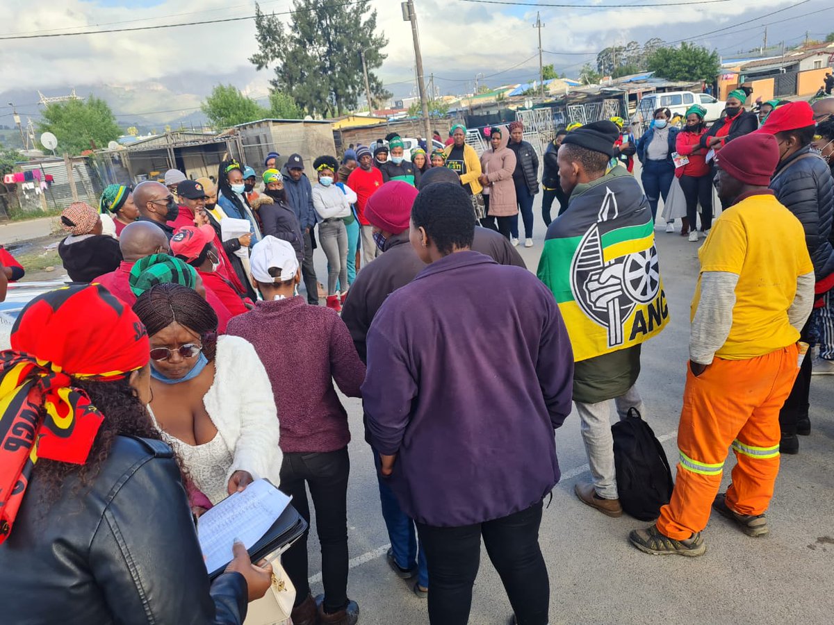 New Rest, Wellington, Western Cape: Chris Hani Red Brigades with National Union of Mineworkers Regional leadership following a Door-to-Door Campaign on Saturday, 16 October 2021, in Wellington. #VoteANC #SACP