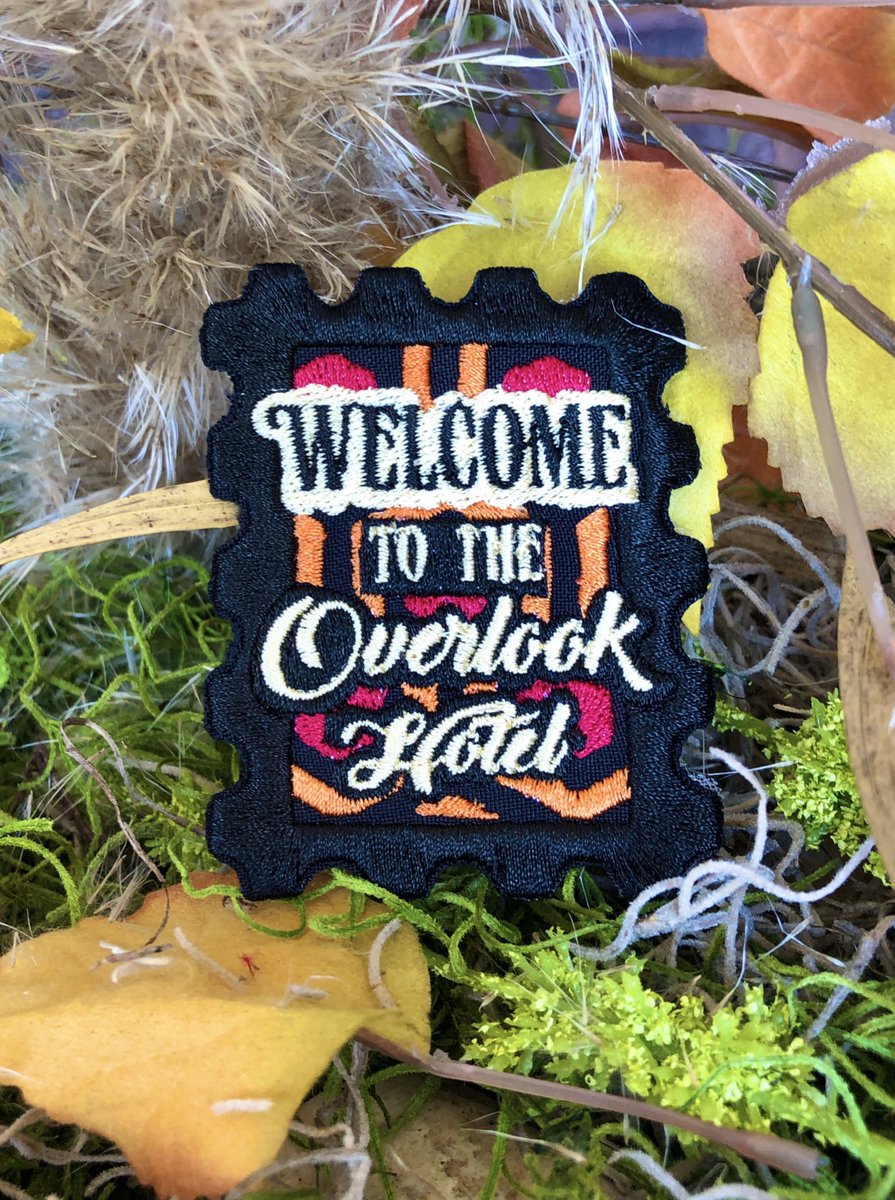 🏕✨🌿 Camp Crystal Lake Halloween postcard patch now available on Etsy 🎃⭐️🍃 

Check out the others in the series too 😉 #fridaythe13th #theshining #it

Etsy.com/shop/StrawbSno…