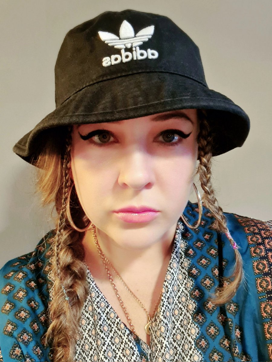 rufusmufasa's tweet image. Catch me @chaptertweets from the 05/11 showcasing fresh work for #experminentica 
Catch me @Peoplespeakup1 13/11 for my ONLY live sharing w/interview of @IndigoDreamsPub #FlashbacksAndFlowers before I go into hibernation.
#TriggerWarnings #RMTW drops soon with @FrequencyHouse1🎵