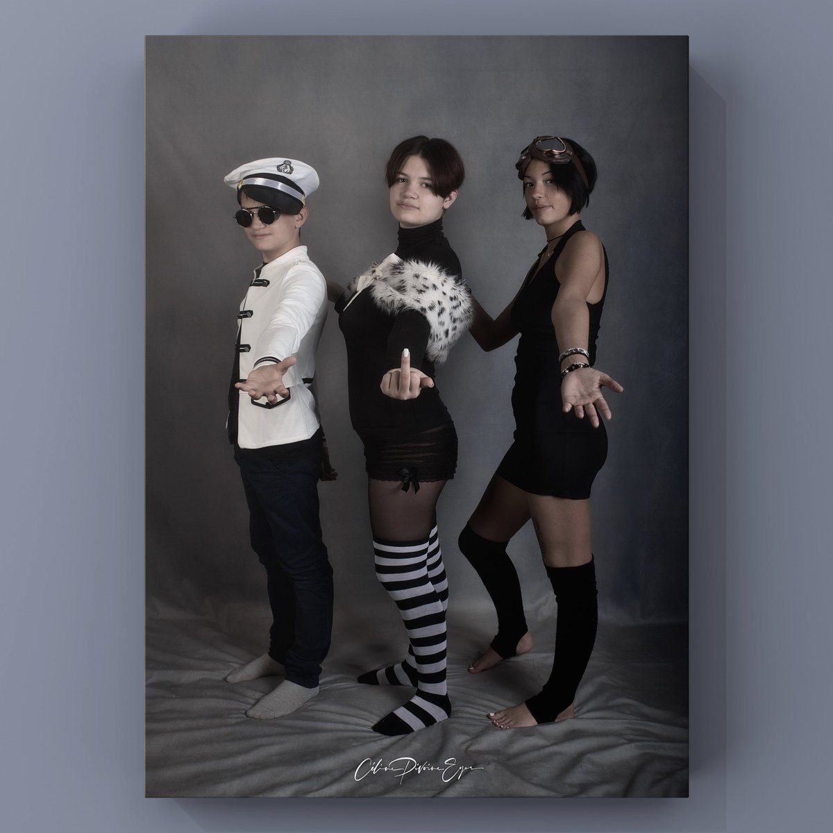 CelinePivoine's tweet photo. Les gremlins : Matteo - Morgane - Gwenn
📩 Infos & tarifs en DM
#diplôméeip #photographe #photo #creativeentrepreneur #destinationphotographer #photographer #femmephotographe #revueepic #famille #enfant #fratrie #gremlins #mafierte #ados #portrait #studiophoto #seancestudio https://t.co/MCV8OSDLC4