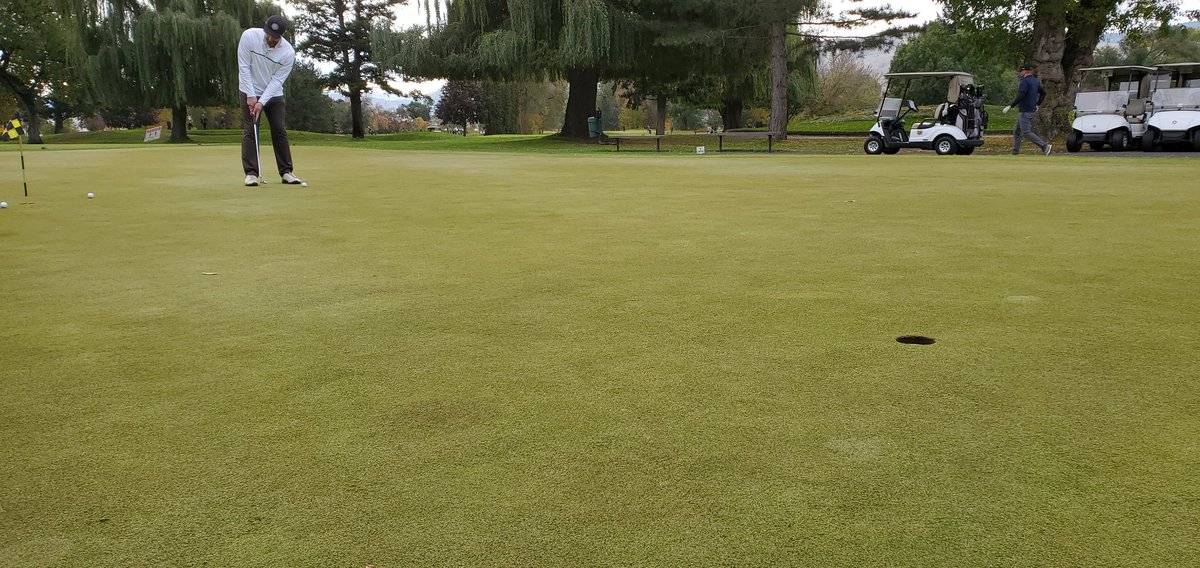 Stimping 12.5 today <a href="/KamloopsGCC/">Kamloops Golf Club</a> for the Ironperson 🔥