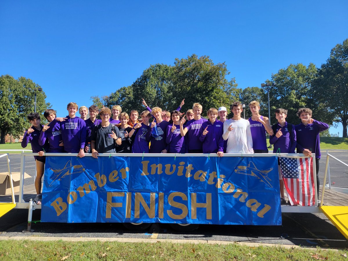 fayxcdistance's tweet photo. Big day for these speedy runners! 1st place team wins for both boys and girls and overall title for @hudson__betts and runner up for @carson_was. 4 girls in top 10 and 3 boy! #hard2 https://t.co/tqZ3qJse2U