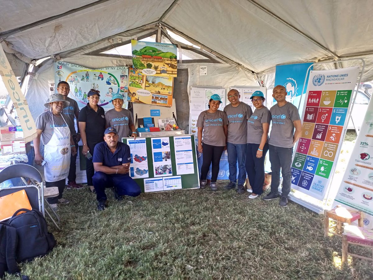 UNMadagascar's tweet photo. Les agences de @UNMadagascar, unies dans l'action, ont participé activement à l'exposition, à la cérémonie, à la conférence et au carnaval durant la célébration de #JIRRC.
Reconnaissances du Gouvernement et du CPGU, principal organisateur.
#onlytogether https://t.co/W5Efjoq0fE