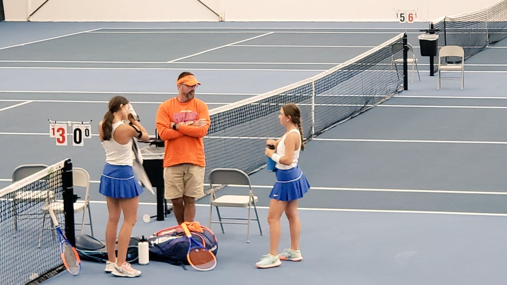 TennisCharger's tweet photo. 🎾Winning 2nd set 3-0 👏
LET'S GO CHARGERS⚡
@EdisonSports 
@EdisonLocalSD https://t.co/Y95l6z2Fuz
