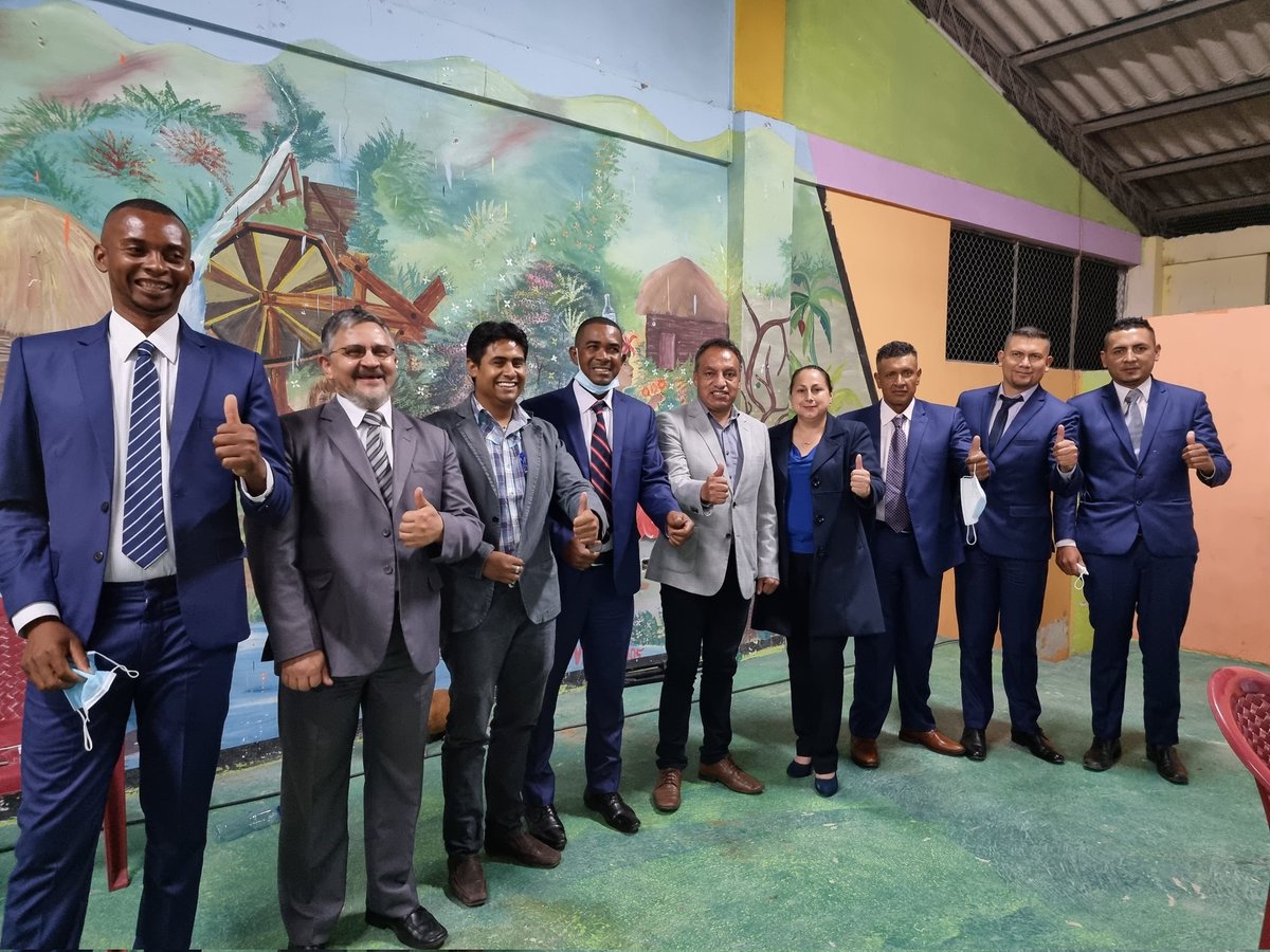 GoberCarchi's tweet photo. Al conmemorar el Septuagésimo Aniversario de parroquialización de San Vicente de Pusir, cantón Bolívar, fundada el 15 de octubre de 1951 en la presidencia Galo Plaza Lazo. El gobernador de @yacomarlon Martínez, participó de la Sesión Solemne junto a autoridades locales. https://t.co/3EvxIAwapR