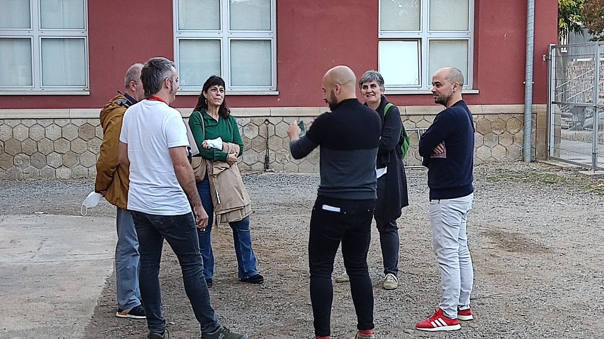 EDhack_Tarrega's tweet photo. El jurat de l'#EDhackTàrrega ja ha arribat!
En breu, comencen les presentacions dels prototips de solucions desenvolupades pels equips edhackers.
Segur ho tindran ben difícil a l'hora d'escollir la solució guanyadora.
#ElsCarrersSeranDeTothom https://t.co/fdZwLROjXo