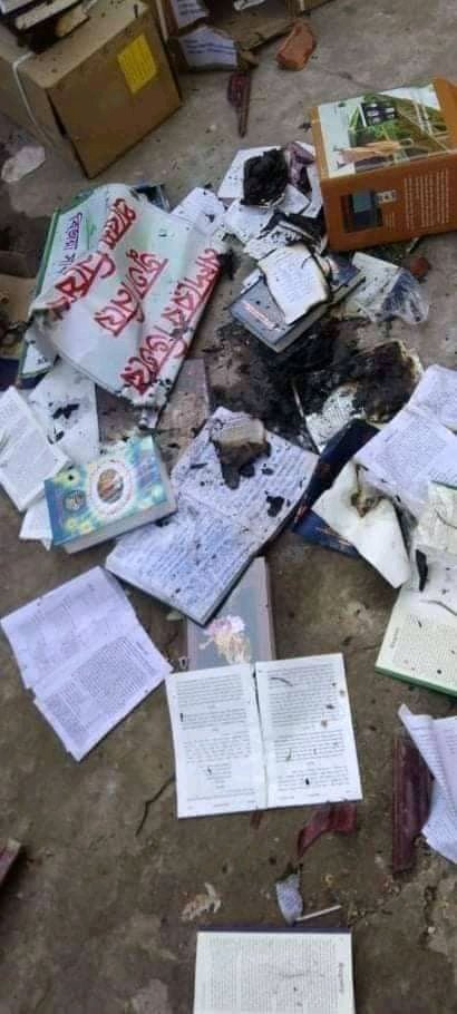arnabableseo's tweet photo. Bangladesh is going on the basis of Hindu genocide night, day and night, Bangladesh govt. and administration are silent.
#Stop_Communal_Attack
#SaveBangladeshiHindus
#BangladeshiHinduWantSafety
#SaveBangladeshiHindu
#WeDemandSafety
#WeDemandJustice
#SaveHindus 
#narendramodi https://t.co/xIkk2usgEG