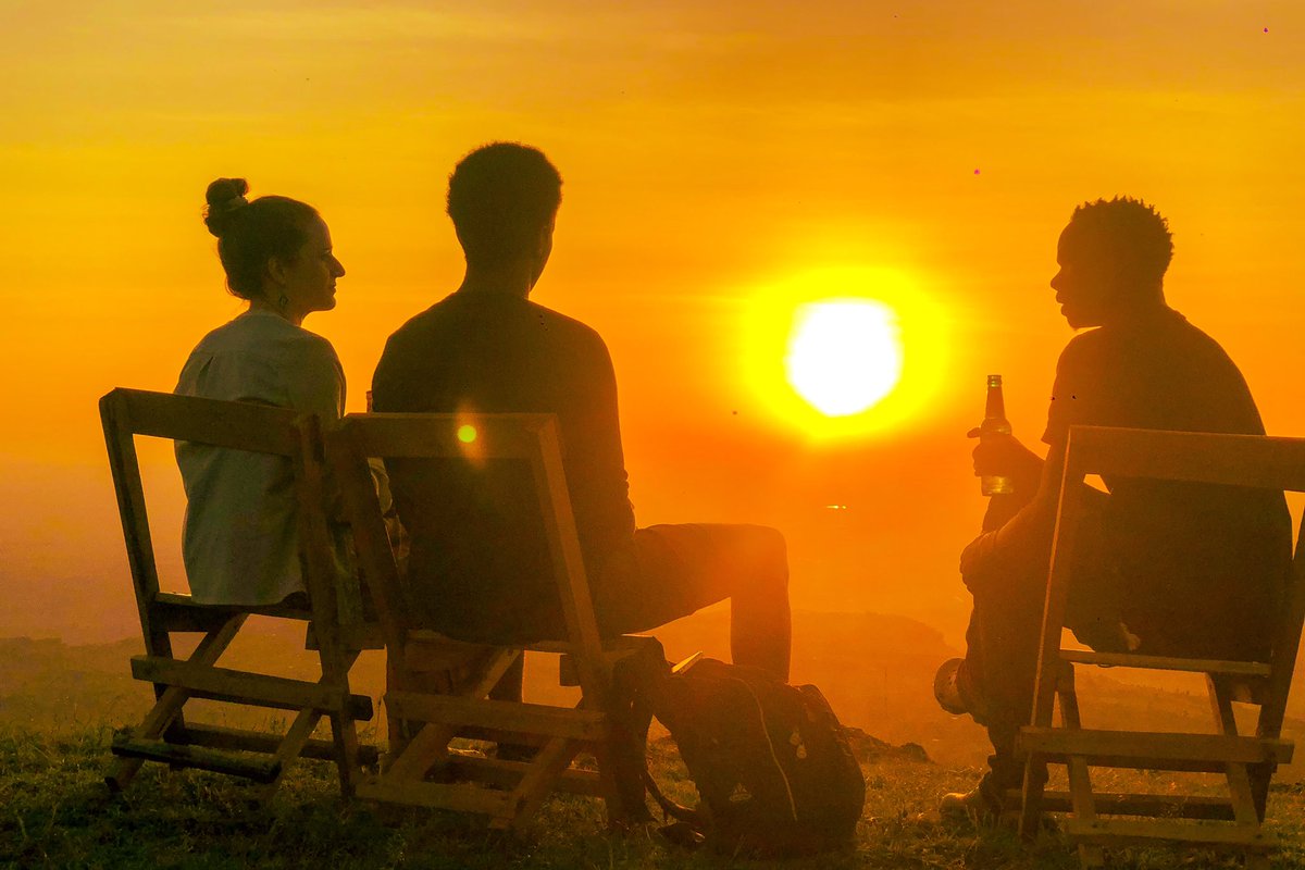 JobSoyekwo's tweet photo. Sunset lovers, Paint the sky. Make it yours. Sipi falls awaits.
#adventure #sunset #PhotoOfTheDay #ptoto #photo #travel #adventuretravel #tbt #mtb #nature #VisitUganda #entanglesipi #beautiful #hoilday https://t.co/02Yo9iIMde