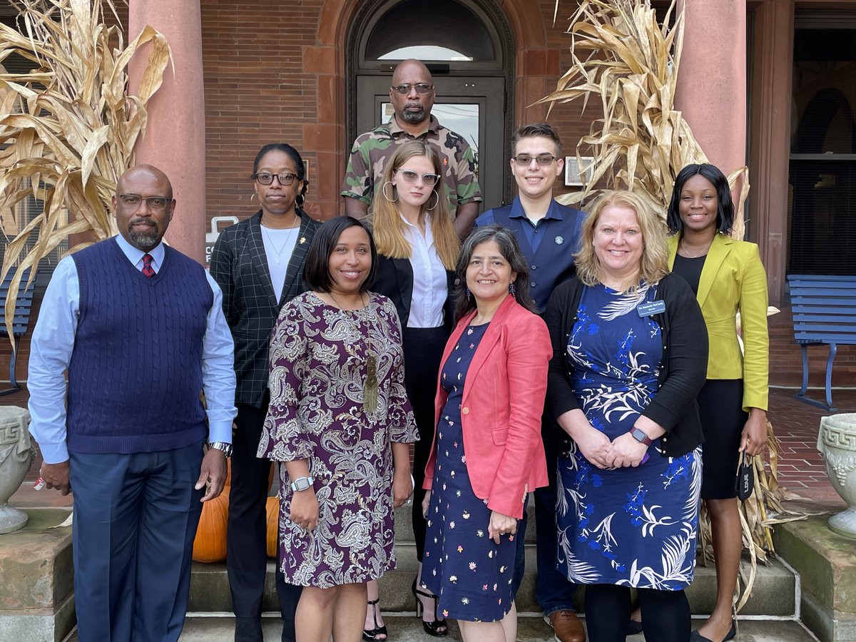 CCAC's tweet photo. CCAC was pleased to welcome the PA Department of Education to the Allegheny Campus yesterday!

CCAC students were given an opportunity to discuss the importance of #CommunityColleges with the department and share their great stories.

#CommunityCollegeMatters #PANeedsCommColl https://t.co/1tsoy85cPB