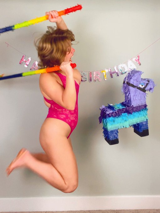 I would say the birthday is coming along quite well 🥳 https://t.co/xz4Nl578TS