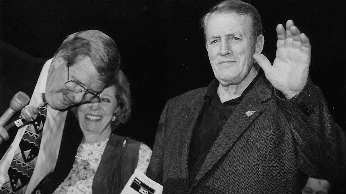 CWNonline's tweet photo. CWN would like to take this time to remember @cpwhof member, #OrderofCanada recipient and Canada's own #StuHart who passed away on this date in 2003 at the age of 88 #RIPStuHart #HartFamilyPatriarch #StampedeWrestling #CWNonline #12YearsSTRONG #CPWHOF #CWNetwork #CANUCKproud ๐ https://t.co/3uW9WXfh1A