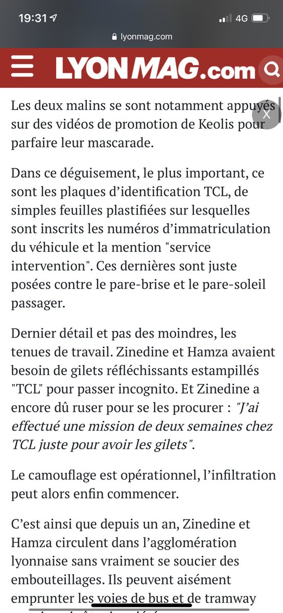 leomrgn's tweet image. Petit reportage @lyonmag sympa de la semaine : deux génies de Lyon qui transforment leur Clio en véhicule TCL. Je mets l’article ici ⬇️ (1/2)