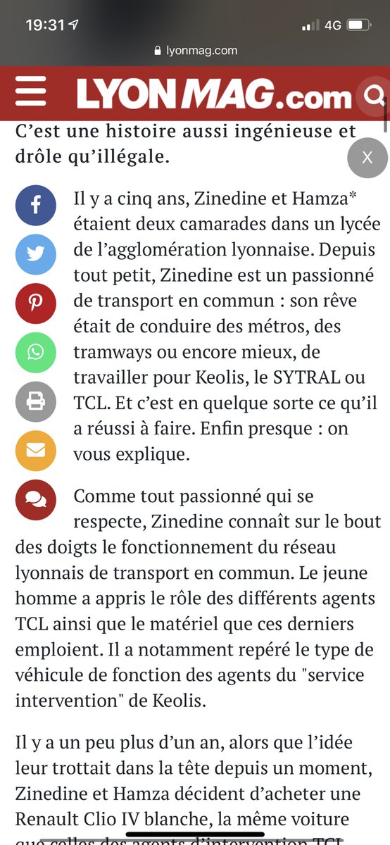 leomrgn's tweet image. Petit reportage @lyonmag sympa de la semaine : deux génies de Lyon qui transforment leur Clio en véhicule TCL. Je mets l’article ici ⬇️ (1/2)