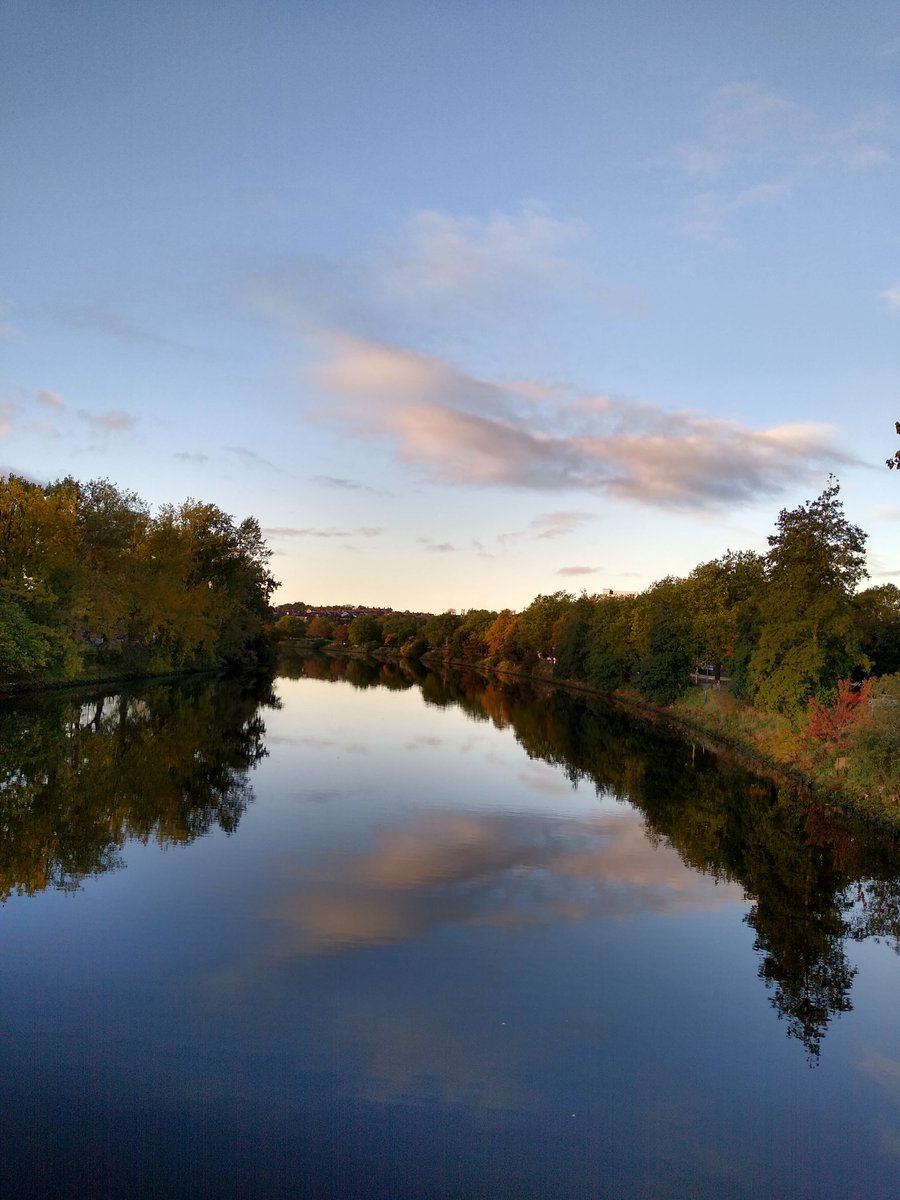 Friday morning was spent in <a href="/NOW_Group/">NOW Group</a> on Grosvenor road. Walked to work and this stopped me in my tracks #citylife #ormeaubridge #takeaminute