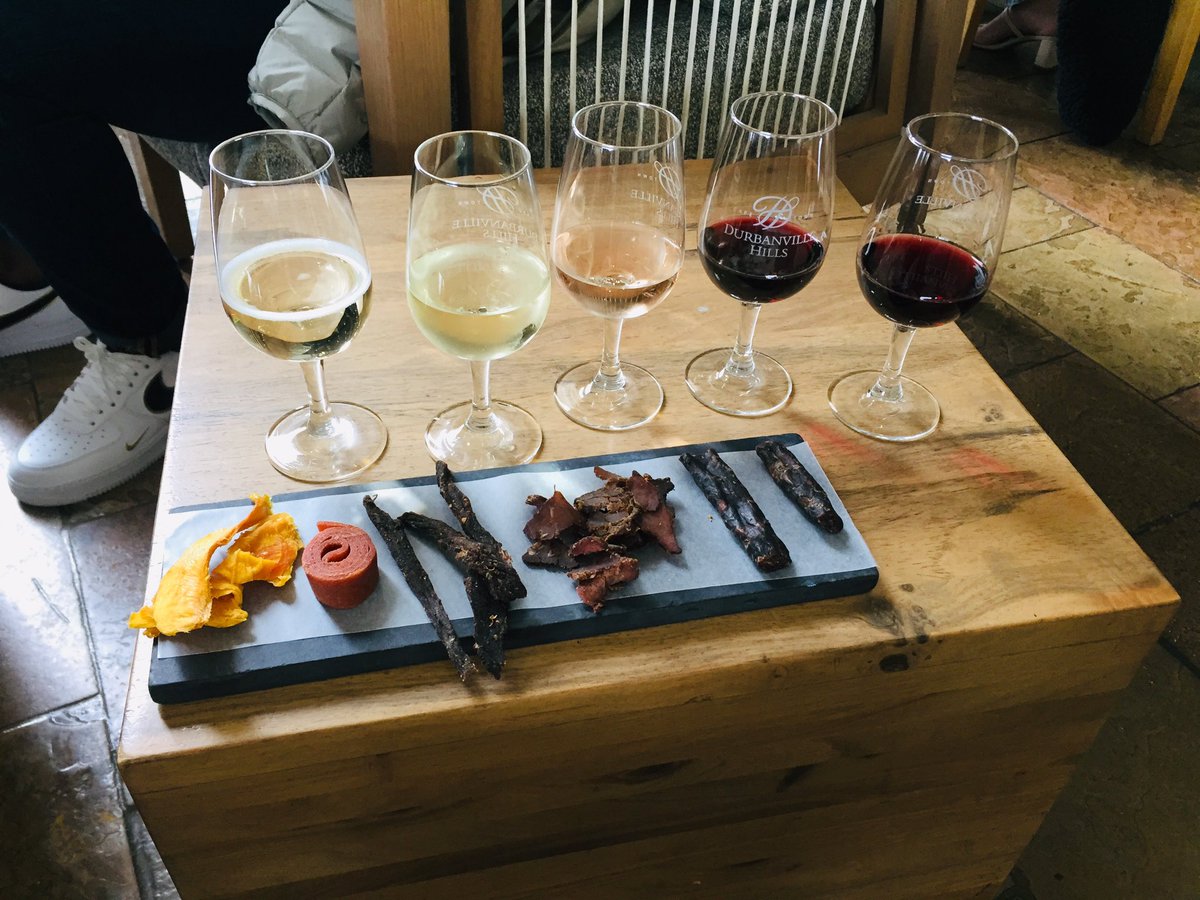 OfentseMotau tweet media