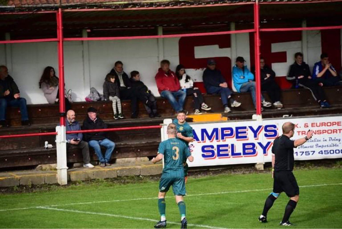 north_ferribyfc's tweet photo. 𝗘𝗡𝗚𝗜𝗡𝗘 💨

What a performance from @joshwhiteleyy today 👏👏👏 https://t.co/Wd6xNgTxpk
