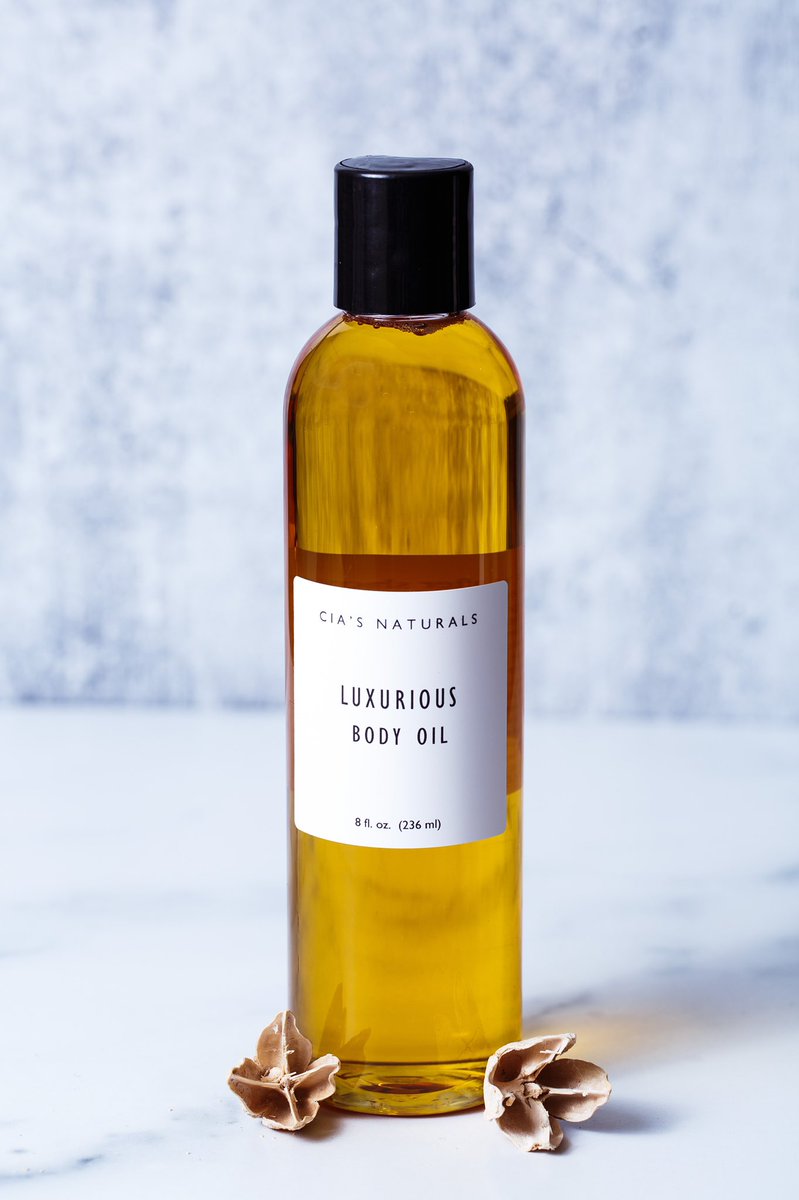 ciasnatural's tweet photo. Take your winter skincare routine to the next level with Cia’s Naturals Luxurious Body Oil.  Full of vitamins and essential nutrients to help you achieve soft glowing skin. 
When applied to wet skin, the Oil turns to a semi lotion texture and locks in additional moisture. https://t.co/PEhtfdahls