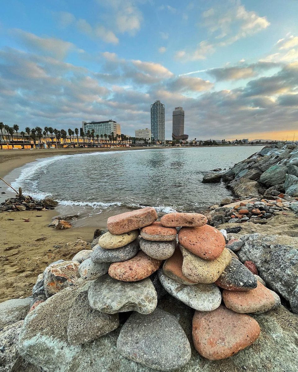 Un hogar o sólo un juego 👣
.
.
.
📷<a href="/raisabate/">Raimon Sabaté</a>