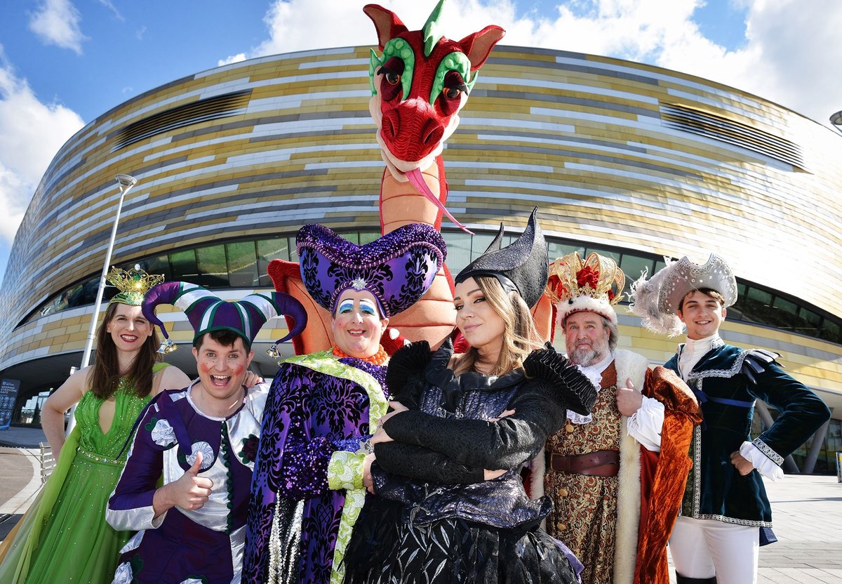 DerbyCC's tweet photo. @DerbyLIVE and @littlewolfltd are putting on a panto! 🎭

Sleeping Beauty is on @derby_arena throughout December and into January and features EastEnders star @OfficialRita as wicked fairy Carabosse. 

Get tickets here 👉. https://t.co/RUnOXcBMby

#DerbyPanto #CultureDerby2025 https://t.co/KsPHt2gB9k