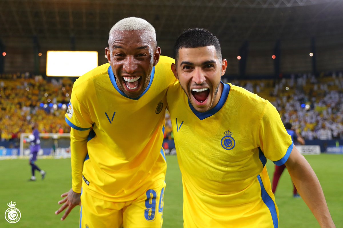 AlNassrFC's tweet photo. كل السعادة في النصر 🤩 https://t.co/xTuVf4st8D