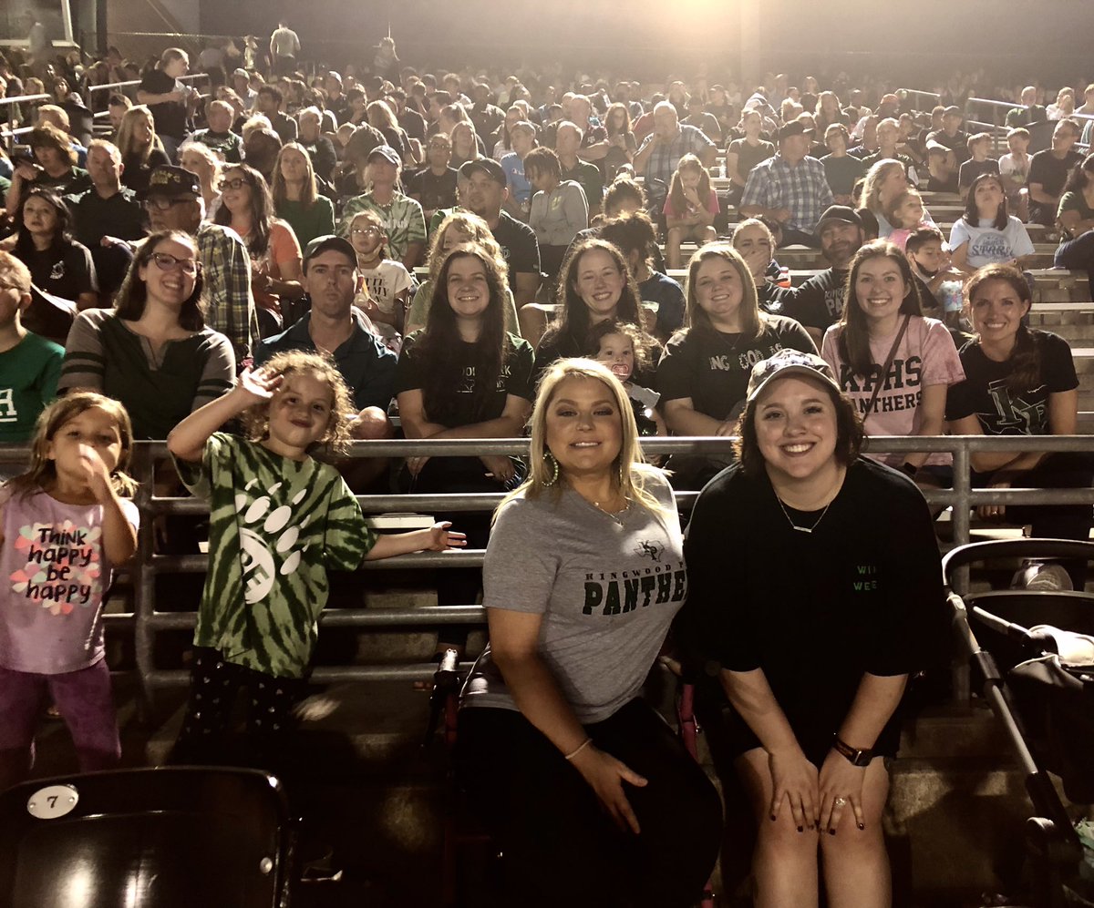 MrsPurcellRELA's tweet photo. The KPark English department had a blast cheering on the panthers and @kwgrimes15 at the homecoming game last night! 🖤💚🐾🏈📚 #KPHSHOCO2021 @kphs_english @HumbleISD_KPHS https://t.co/WcVU7MpKIq