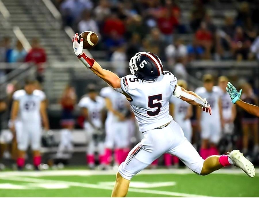 #LSbaseball legend #HerculesHand  reels one in. Just stuff the <a href="/WMTribeBaseball/">William & Mary Tribe Baseball</a> commit does in the offseason. #IndyTigers