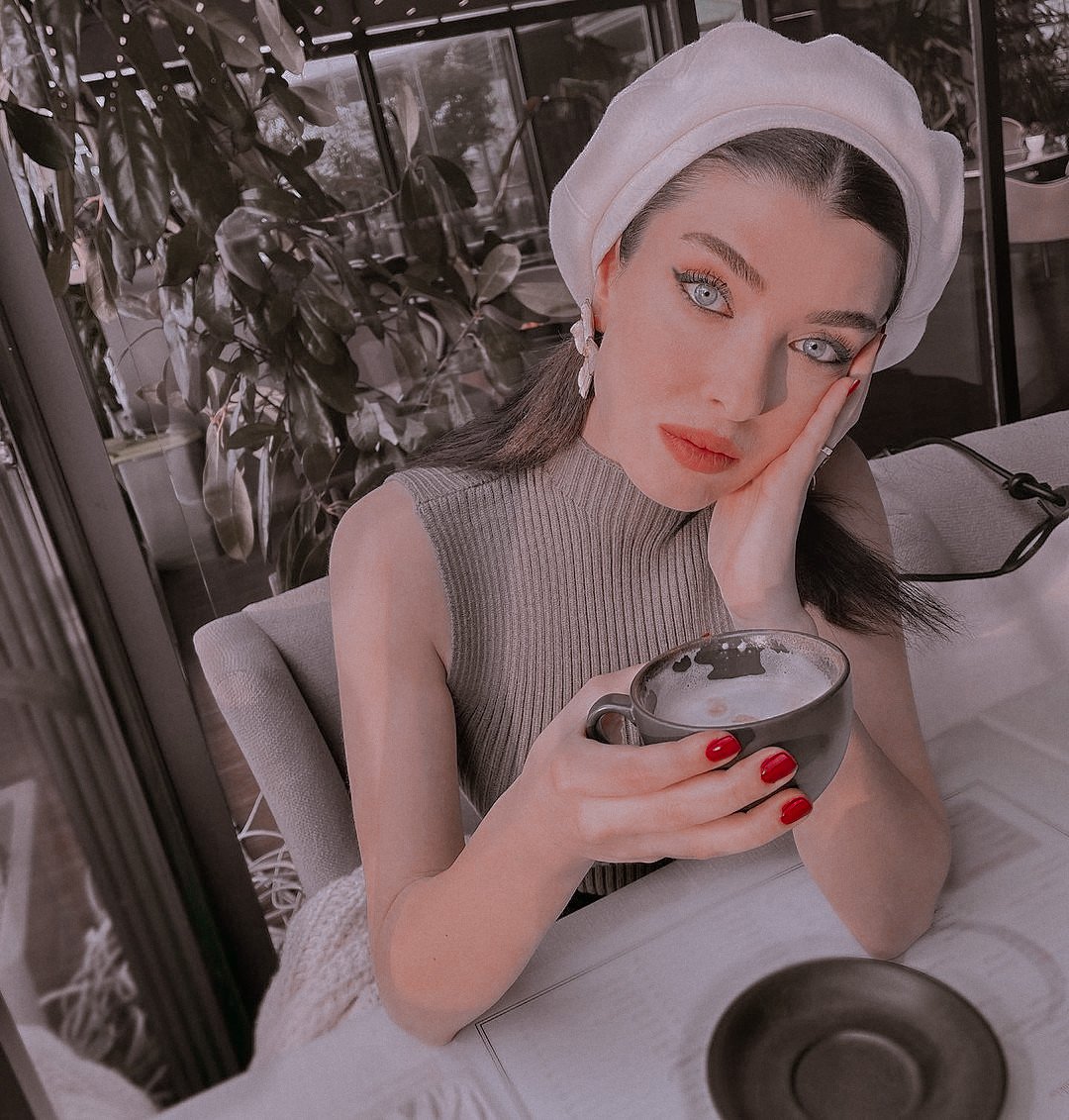 En güzel çiçeğimim 🥰💐 <a href="/Aslihangunerrr/">Aslıhan Güner</a> #AslıhanGüner