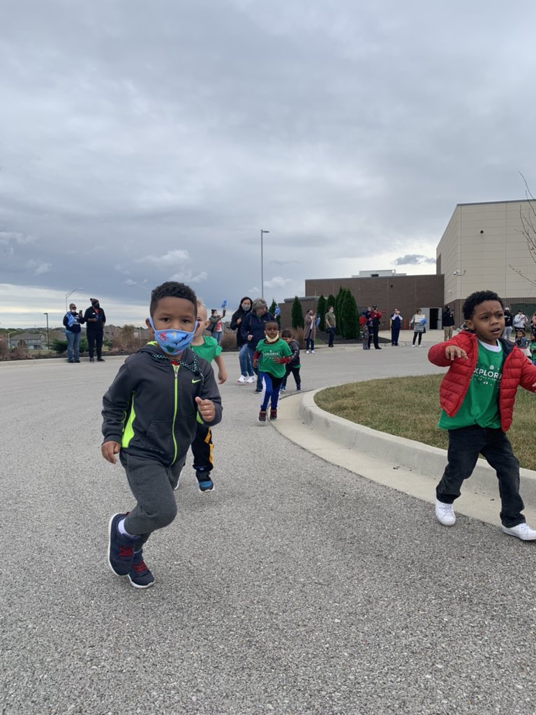 RisingHillElem's tweet image. Thank you, RH PTA! We 💚 FUN RUN! #exploringtogether @choosebooster