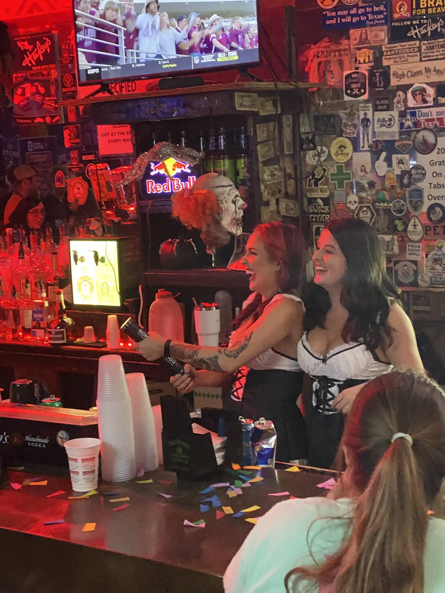 BeerFestMobile's tweet photo. Downtown Mobile is kicking and Dauphin Street Beer Festival is in full swing! 
22 venues + 66 beers = one epic street party
STOP BY in-person at participating venues if you need a ticket. 

#BeerFestMobile #MobileAlabama #DSBF2021 #allthebeer #thebeerisHERE https://t.co/PYIuGO24uH