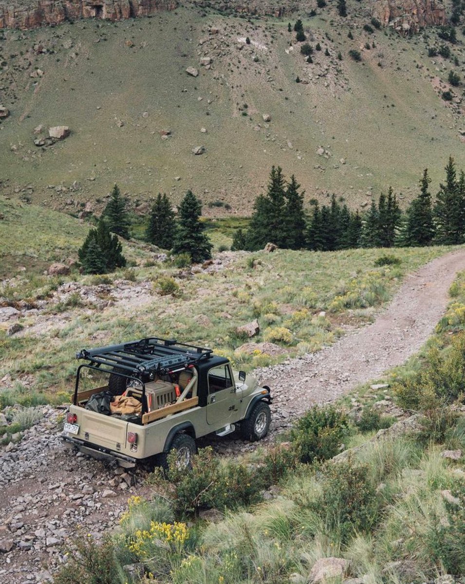 Quadratec's tweet photo. Adventure is out there with the all-new @ballandbuck CJ-8 Jeep Scrambler Overland Edition!
◽️◽️◽️◽️◽️
#Jeep #Jeeps #JeepBeef #JeepScrambler #JeepScramblerCJ #JeepCJ #CJ #CJ8 #ItsAJeepThing #Jeeps_only #JeepAddiction #JeepLife #JeepFamily #JeepNation #JeepWave #Quadratec https://t.co/WrBzkxY94s