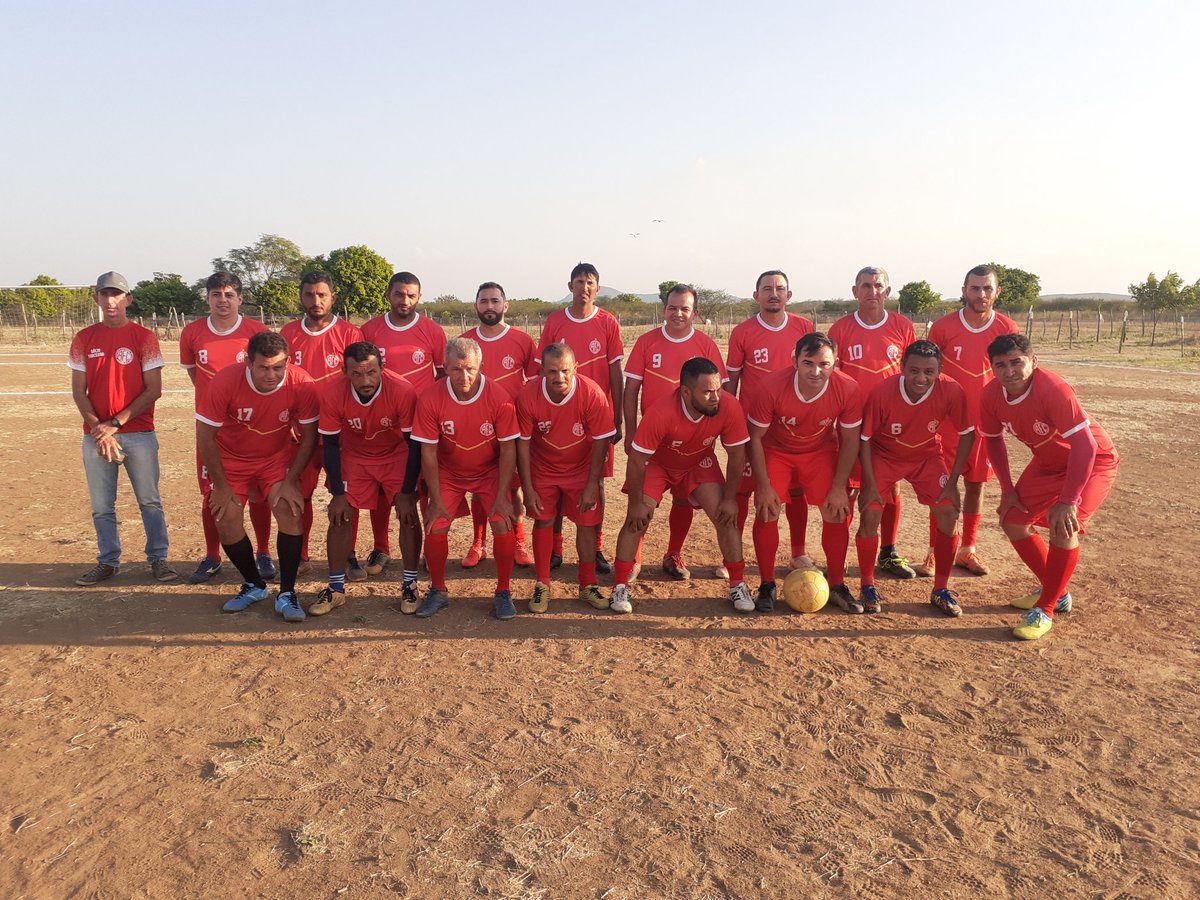 DaCanafistula's tweet image. Hoje o América da Canafístula Master recebeu no nosso campo Matildão a boa equipe do Inter da Varjota, e vencemos pelo placar de 1 a 0, com gol de Leleka.
Agradecemos a todos pela presença💪🏼🇵🇪

📸 Agência América 

#AMExINT
#VamosAmérica