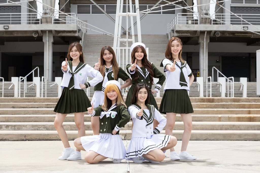 SPH_48's tweet photo. #AIS5GxBNK48xTPopStage https://t.co/YqcVr9VPB5