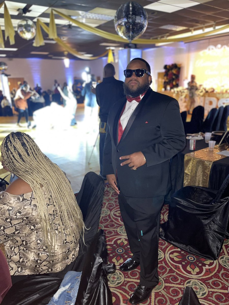 DJLX317's tweet photo. Congrats  Cuz ‼️🖤🖤 #ItsTheKellysForMe #GroomsMen  #FreshCheck ‼️ https://t.co/gkfHYTUApa