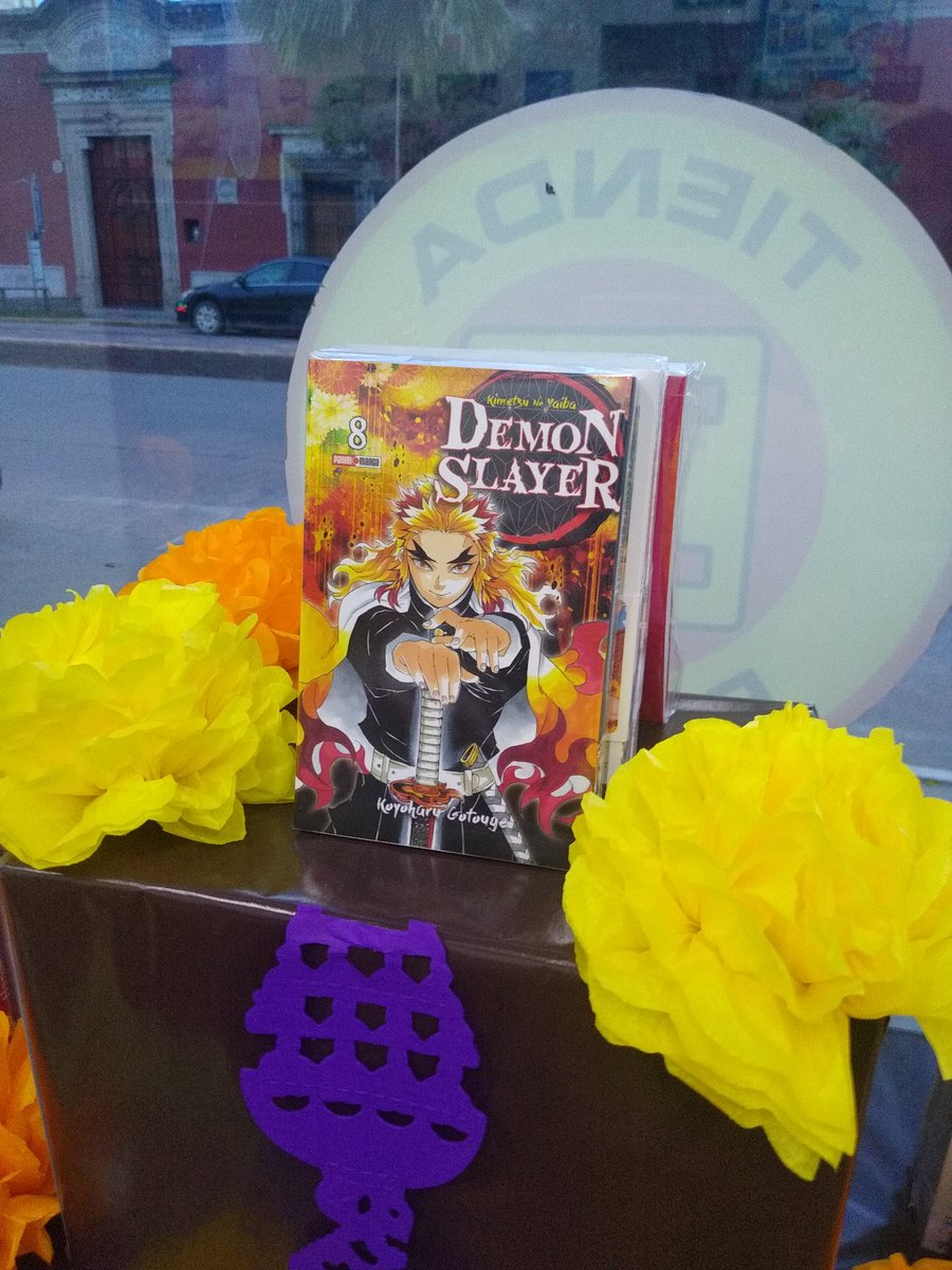 FalloSinSonido's tweet photo. En panini había un altar de Muertos y miren lo que tenía ;;;; https://t.co/WAlGcak72a