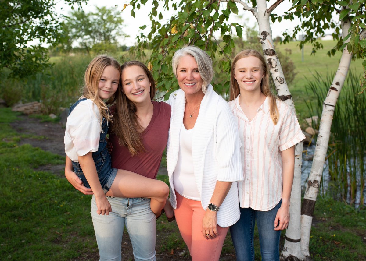Kathryn Burgum (@kathrynburgum) on Twitter photo “Recovery means I can be truly present to experience each day with the people I love.”
We are honored to have a leader and role model like <a href="/sroersjones/">Shannon Roers Jones</a> sharing her recovery story at #RecoveryReinvented.
Reserve your space for the Oct. 25th event here: eventbrite.com/e/recovery-rei… “Recovery means I can be truly present to experience each day with the people I love.”
We are honored to have a leader and role model like <a href="/sroersjones/">Shannon Roers Jones</a> sharing her recovery story at #RecoveryReinvented.
Reserve your space for the Oct. 25th event here: eventbrite.com/e/recovery-rei…
