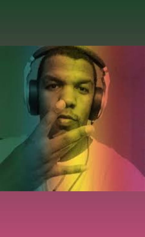 OfShhhh's tweet photo. @DaBossDon2014 @Westside love peace respect loyalty honesty faith hope freedom to all nations under the influence of the government new world order to all nations under the influence of the influence @QueensGod https://t.co/RI1FeuT4gj