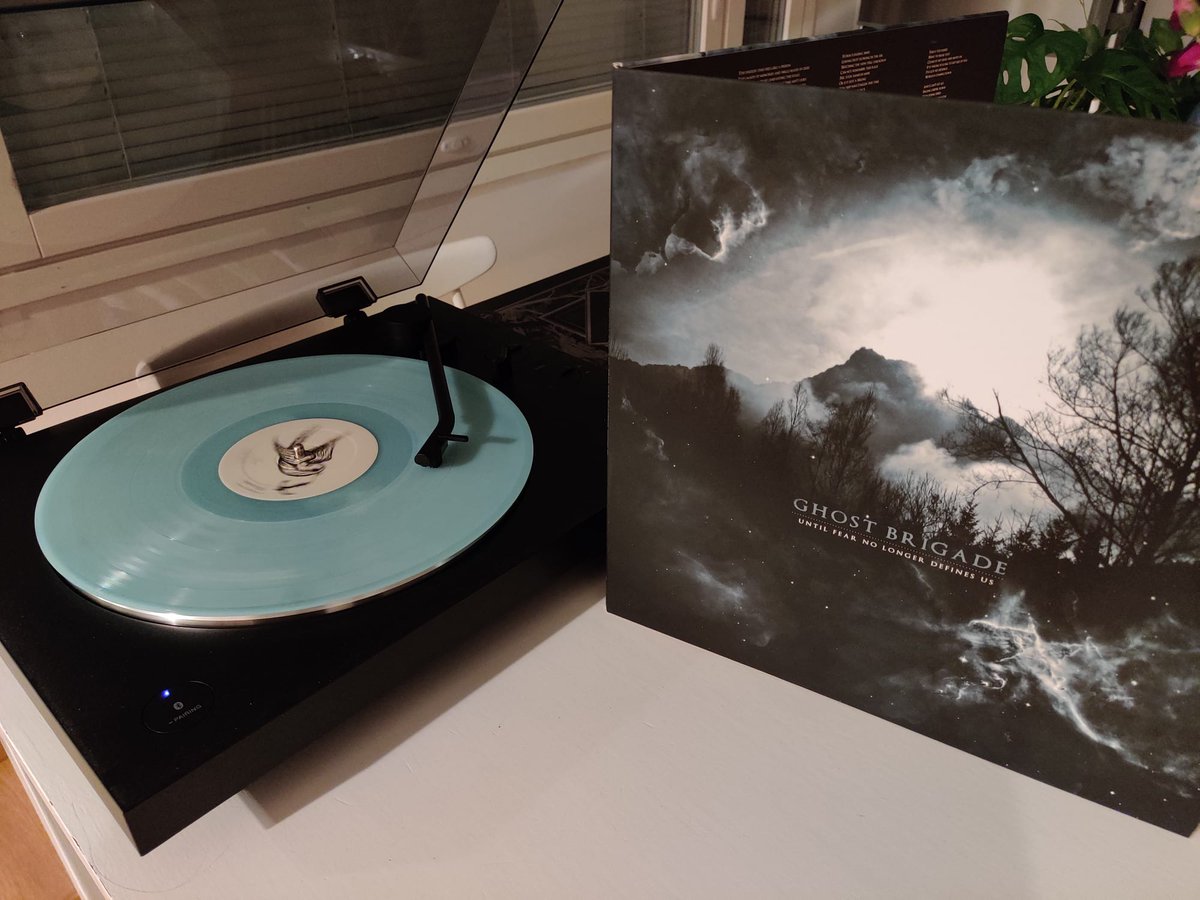 MaaritLiimatai1's tweet photo. Lauantai-ilta, LP-soitin ja äskettäin @Levykauppax #Oulu haettu #GhostBrigade levy 🎶🖤 https://t.co/Q3ovNJ3jvb
