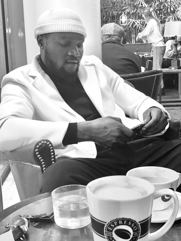 acewordofficial's tweet photo. The world is run by those willing to sit until the end of meetings.
#stillinthemeeting #aceword #afrobeat #music #afrornb #afropop #closer #ajebo #naija #malmo #sweden #nigerian #model #meeting #talk #focusalbum https://t.co/z349wbJW6l
