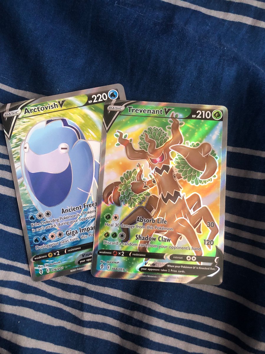 Poké_Chrissy tweet media