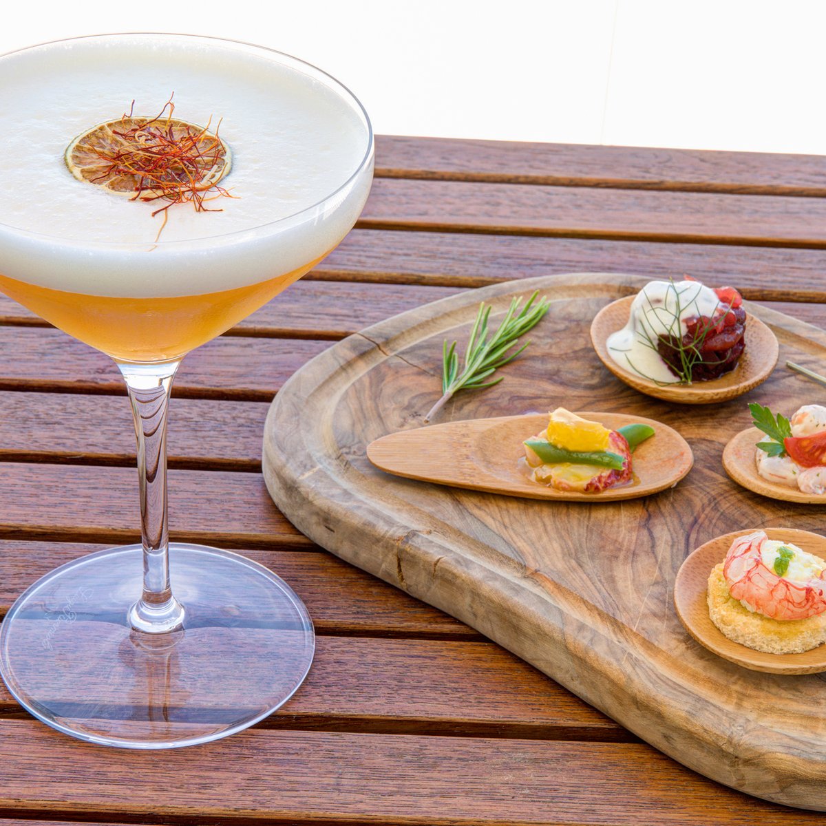 End a perfectly-relaxing day with a signature cocktail and creative SIcilian tapas. #RoccoForteHotels #RoccoForte #Sicily #VerduraResort