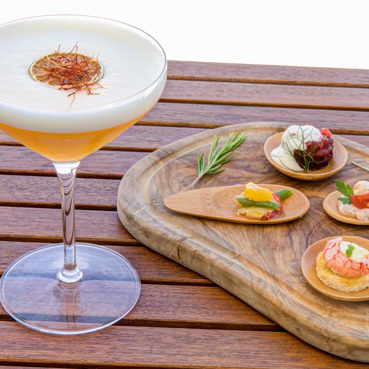 End a perfectly-relaxing day with a signature cocktail and creative SIcilian tapas.

#RoccoForteHotels #RoccoForte  
#Sicily #VerduraResort