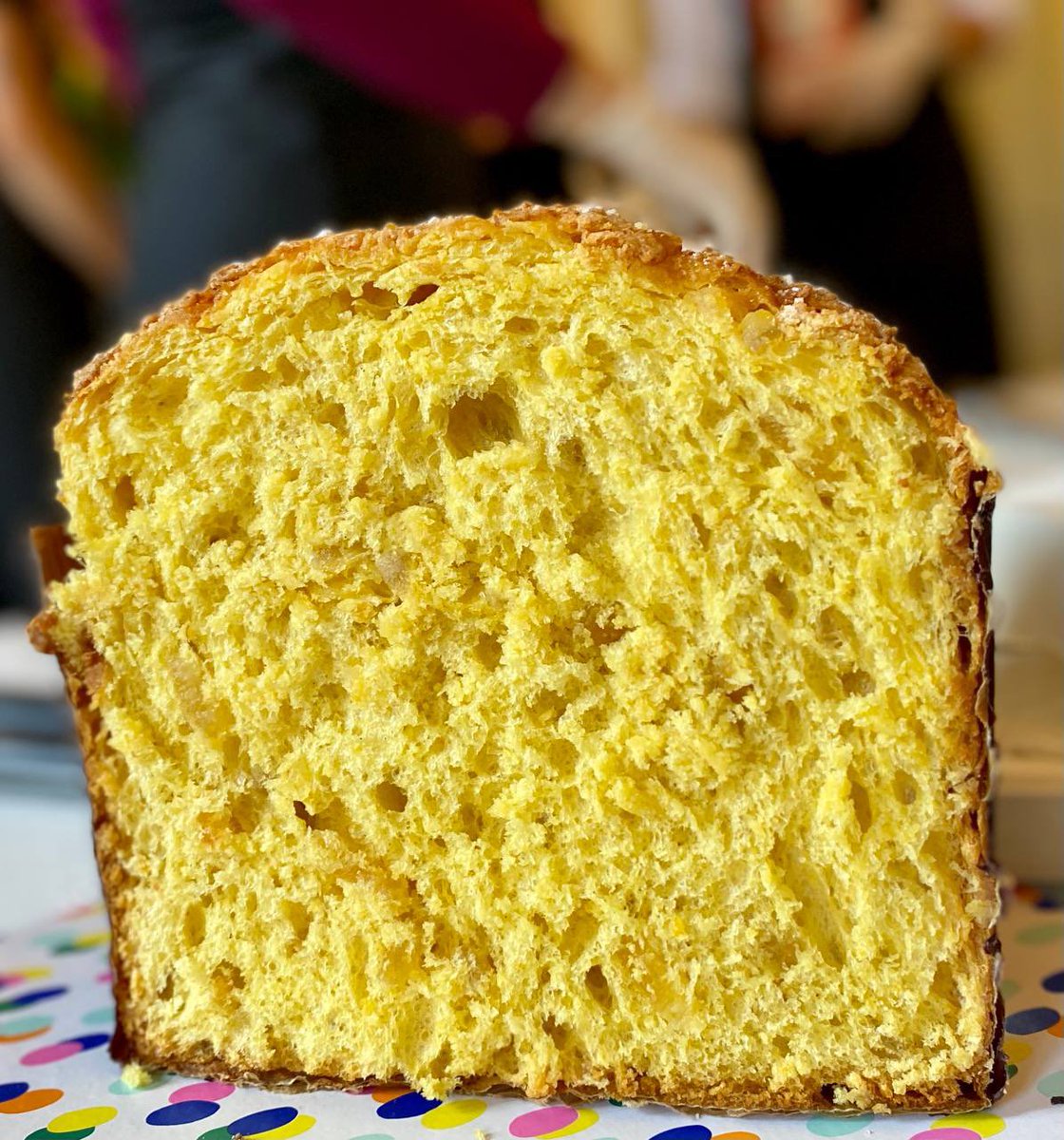dburkli's tweet photo. Une première en France! Ils sont venus de Talence, Forcalquier, Menton, Vesoul ... Des pâtissiers venus concourir au 1er championnat français du Panettone. La @Mairie9Paris aux couleurs de l’Italie! Prochaine étape: le championnat du monde à Lugano @frgaudry et Alessandra Pierini https://t.co/lGq0zsf0Yp