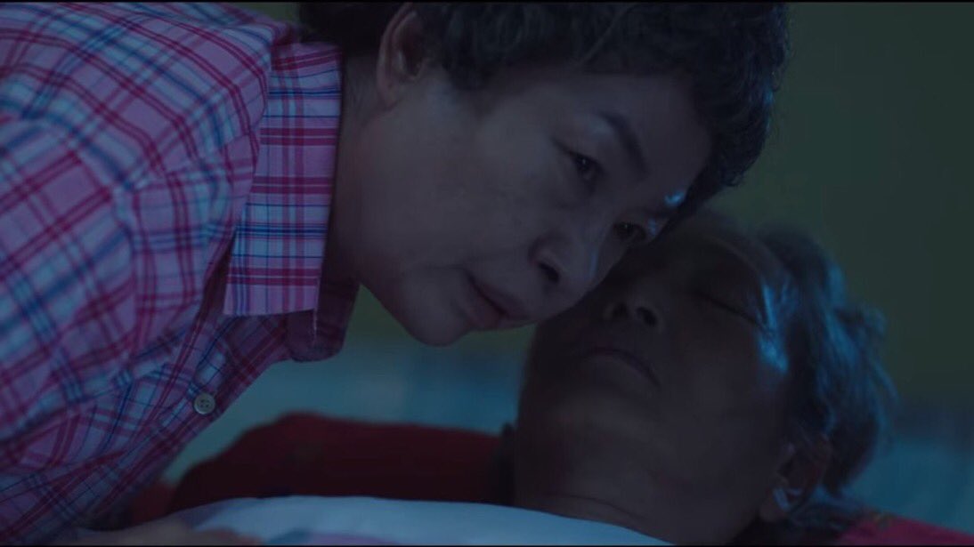 Iputrii1's tweet photo. Padahal udah selesai nonton tapi nangisnya ga bisa berenti. Bu Gamri 😭😭😭 #HometownChaChaChaEp15 https://t.co/LMaCt1mg0g