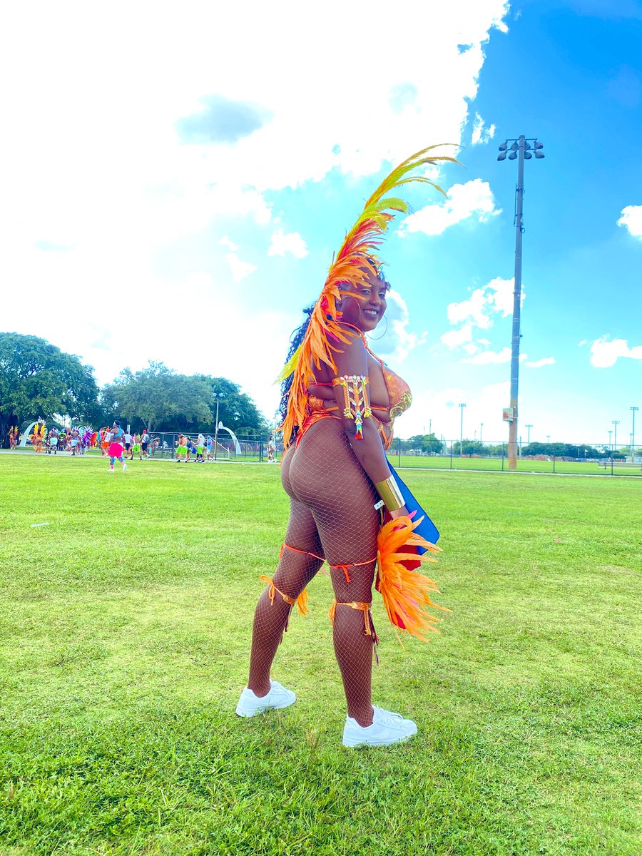 DJNeNe_ATL's tweet photo. MIA CARNIVAL 🔥🔥
Band: @oneislandband
Section: @sweetsexymas
Vibes: 10/10
.
.
#djneneatl #mia #miami #atl #djnene #carnival #canaval #explore #outside #igtravel #femaledj #haitian https://t.co/Yqbp9p9rYf