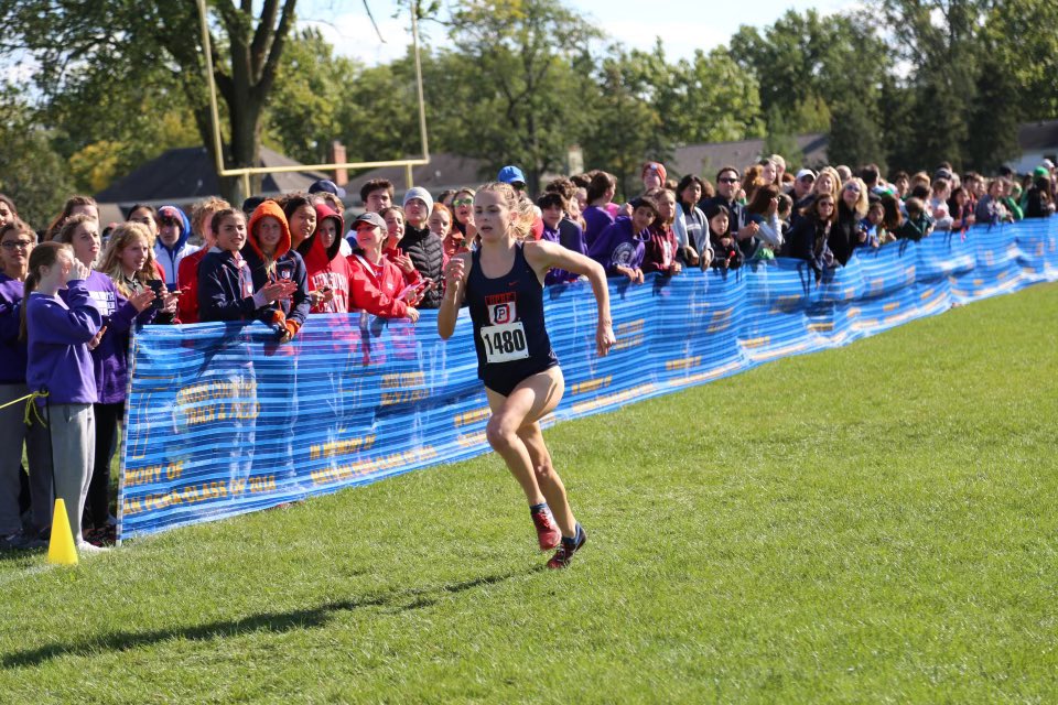 MSHeartland_'s tweet photo. Josie Welin of Oak Park-River Forest wins WSC Silver 5k title in 17:34 by 7 secs; York girls 34 pts continue to roll #wscsilver https://t.co/E9mktRL5z9