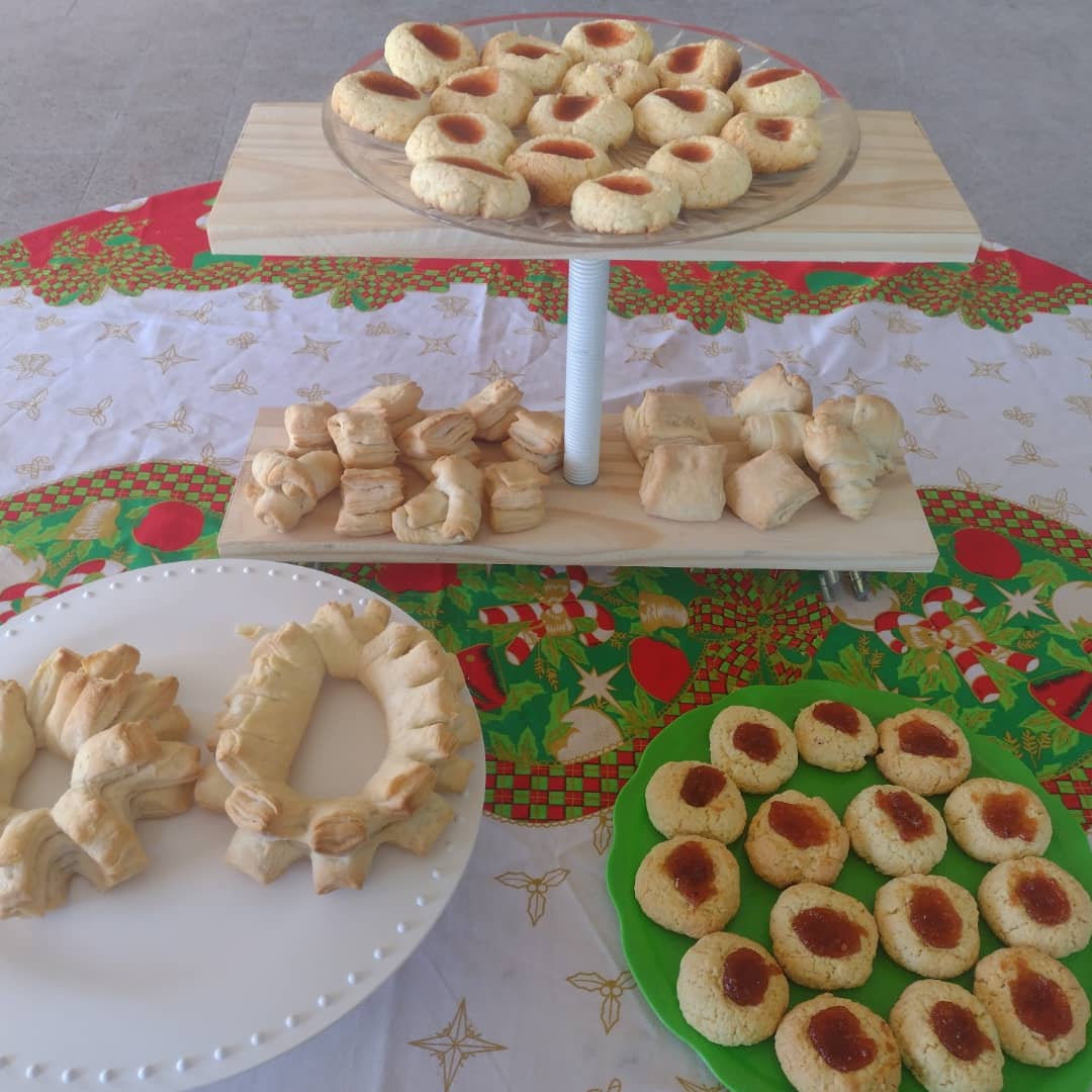 lucasnmartinez2's tweet photo. LO REALIZADO EN LA SOCIEDAD DE FOMENTO BARRIO ARGENTINA 🇦🇷 COMO PROFE INSTRUCTOR DE PANADERÍA REPOSTERÍA ARTESANAL CREMONAS - LIBRITOS - PEPAS
#CREMONAS #LIBRITOS #CRIOLLITOS #PEPAS #TALLERDEPANADERIAREPOSTERIA #COCINACONLUKITAS https://t.co/0AL7edlZNK
