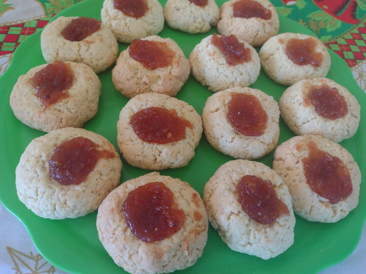 lucasnmartinez2's tweet photo. LO REALIZADO EN LA SOCIEDAD DE FOMENTO BARRIO ARGENTINA 🇦🇷 COMO PROFE INSTRUCTOR DE PANADERÍA REPOSTERÍA ARTESANAL CREMONAS - LIBRITOS - PEPAS
#CREMONAS #LIBRITOS #CRIOLLITOS #PEPAS #TALLERDEPANADERIAREPOSTERIA #COCINACONLUKITAS https://t.co/0AL7edlZNK