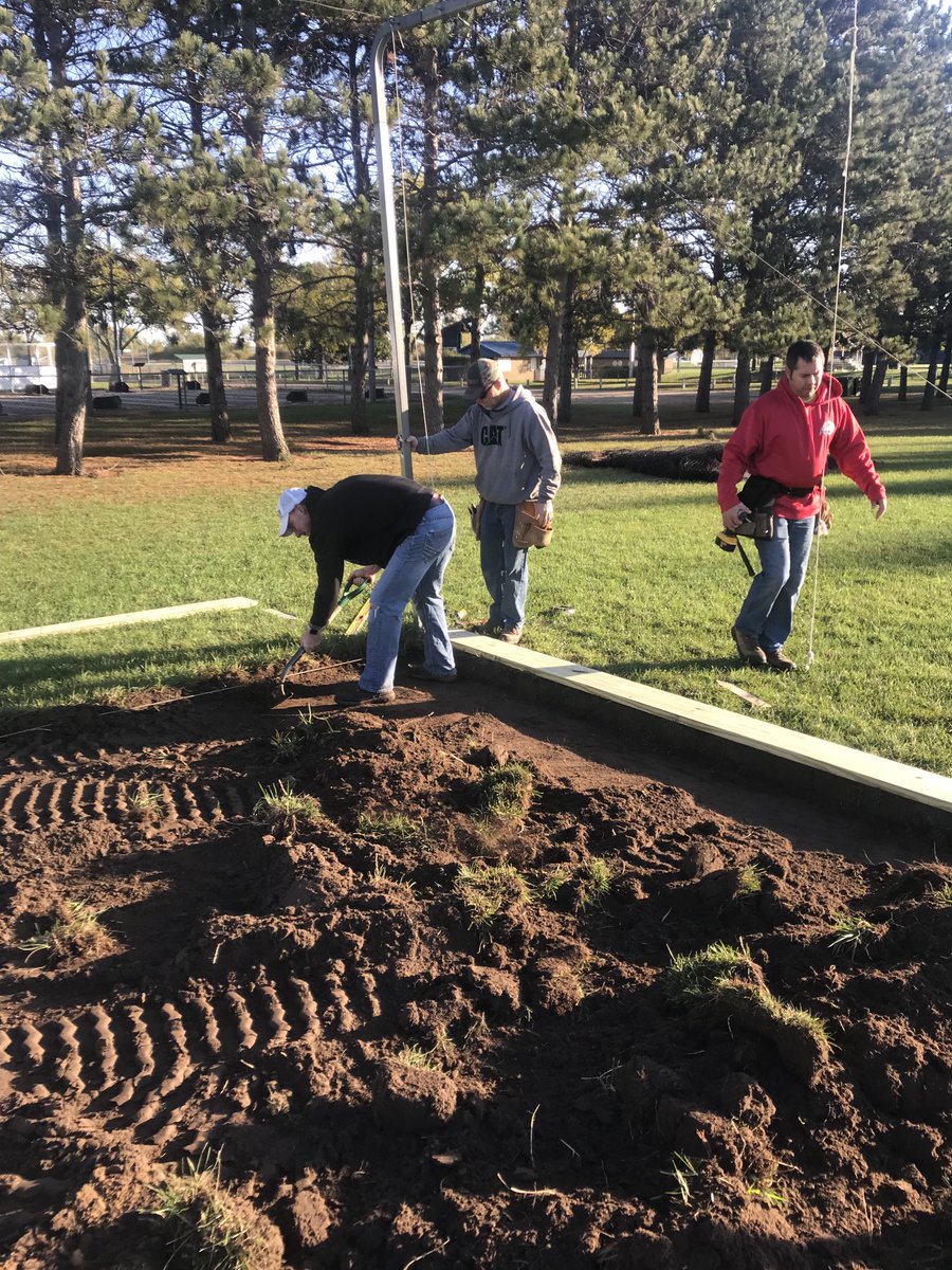 New Dragon Softball Batting Cage
Thank you Dave Welker, Brian Sorgatz, Travis Holmgren, and Chris Olson for your help today!  Thank you to McCarthy Gravel, LBC, Litchfield Fire Department,  and Litchfield Eagles Club for your donations.
