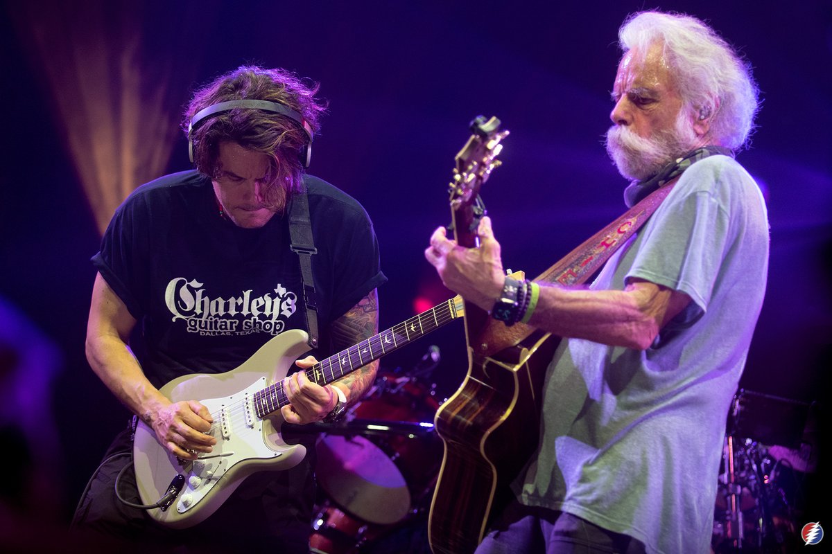 mickeyhart's tweet image. On this day, two very special people were born thirty years apart. Both have had a profound impact on our lives. Happy birthday @BobWeir and @JohnMayer, may your day be filled with as much magic as you give to the music. 
📸: Katie Friesema