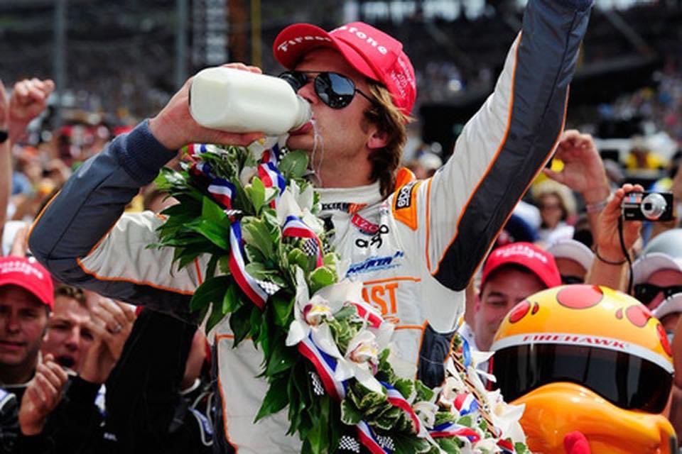 SliceOfLifeAlex's tweet photo. Hard to believe itβs been 10 years now since the Motorsports community lost Dan Wheldon. We lost Danny boy way too soon, he wouldβve been great in the 27 Andretti car. π Thinking of his family and loved ones today. #RIPLionheart π¦β€οΈ https://t.co/Uf2A60pEba